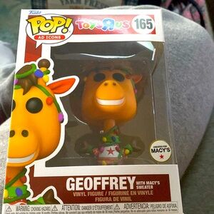 Funko Pop Ad Icons Toys R Us Geoffrey #165 Macy’s Sweater *New*